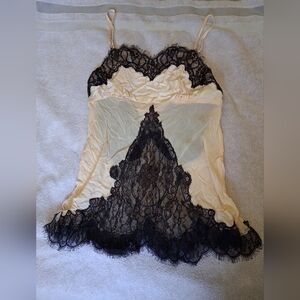Victoria's Secret Cream and Black Lace Silk Cami. Size S.  Vintage Y2K. NWOT.